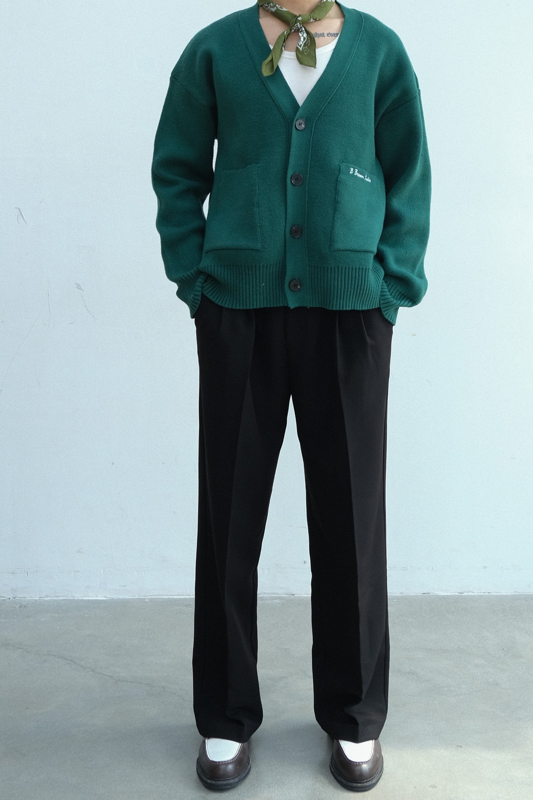 Áo len nam đơn giản cúc màu xanh rêu - Dệt Len Thanh Nga - Xưởng Dệt Len Thanh Nga